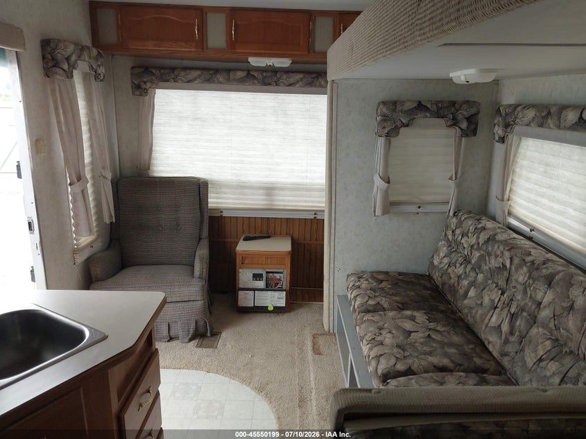 2003 WILDWOOD LE FIFTH WHEEL SERIE auction photo 8