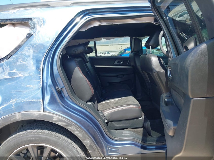 2018 FORD EXPLORER XLT — Photo 8