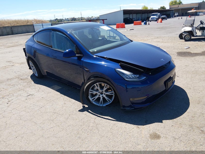 Vin: 7saygaee1nf382298, lot: 46048698, tesla model y long range dual motor all-wheel drive 2022 img_1