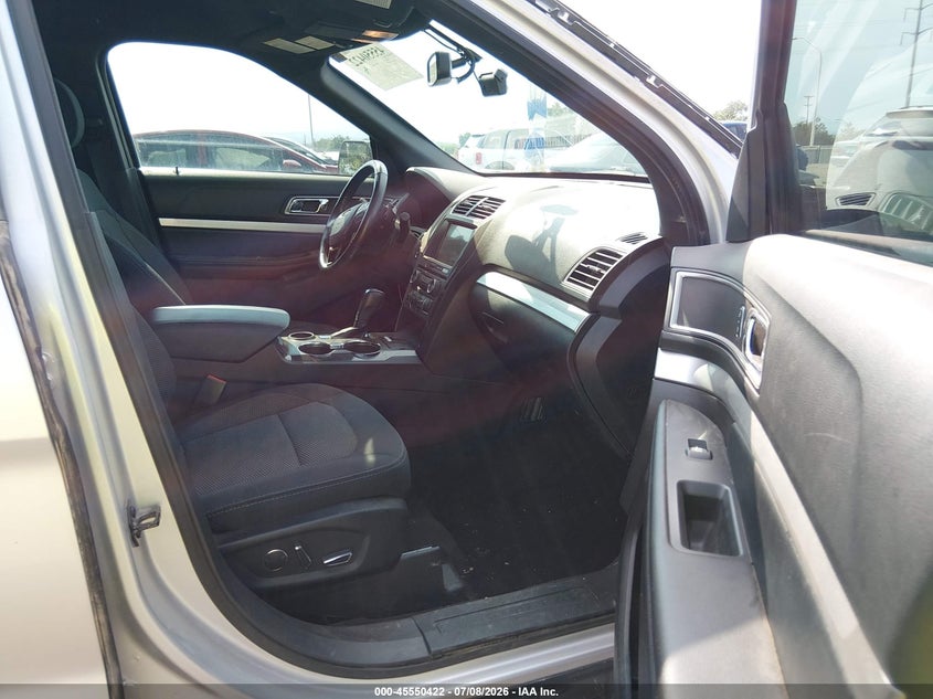 2017 FORD EXPLORER auction photo 5