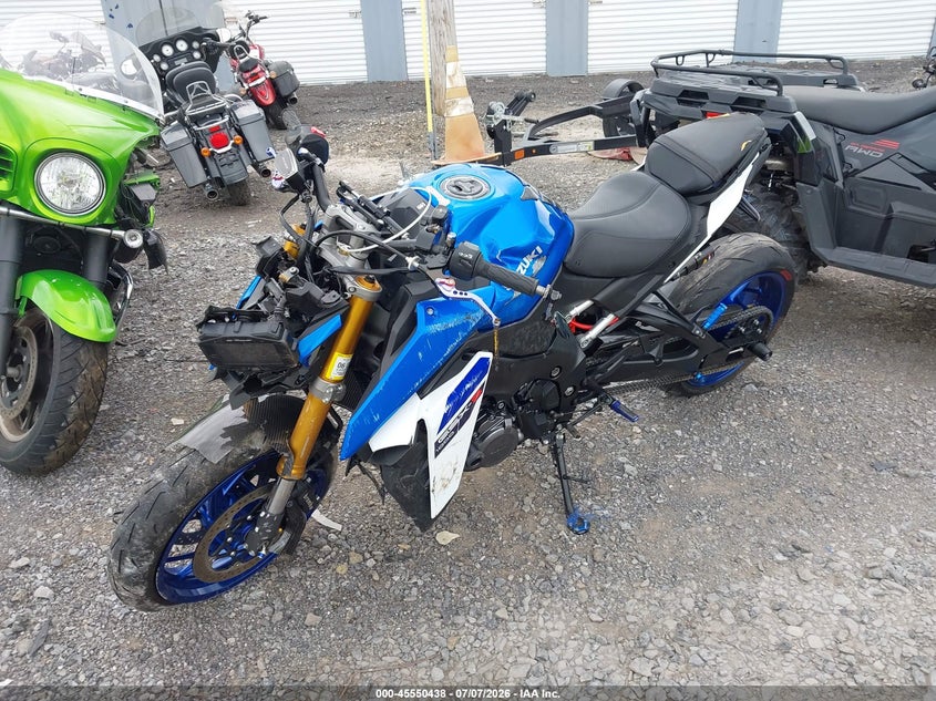 2024 SUZUKI GSX-S MOTO 4