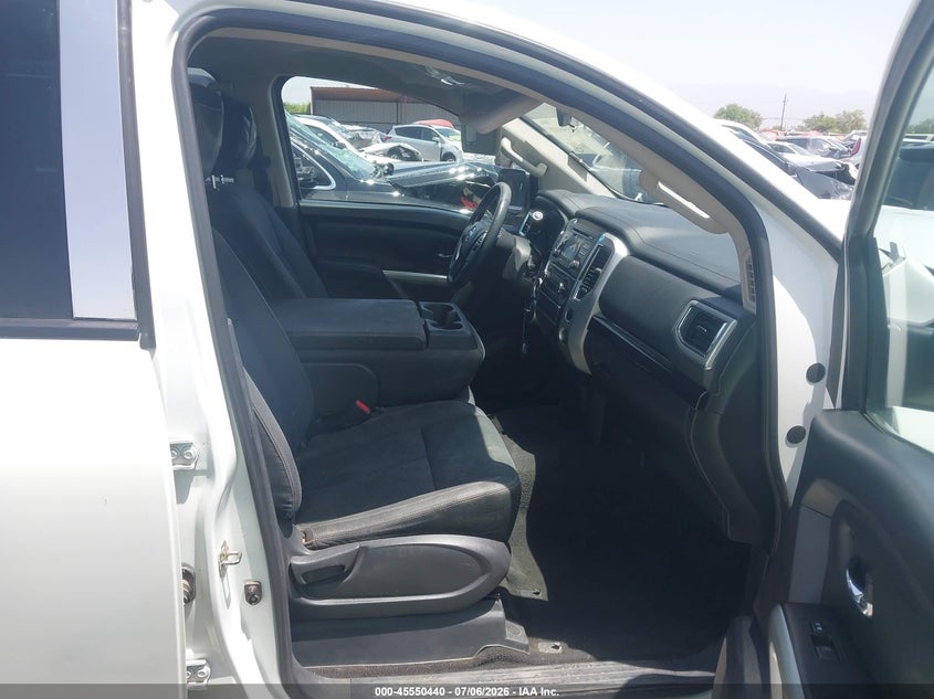 2018 NISSAN TITAN auction photo 5
