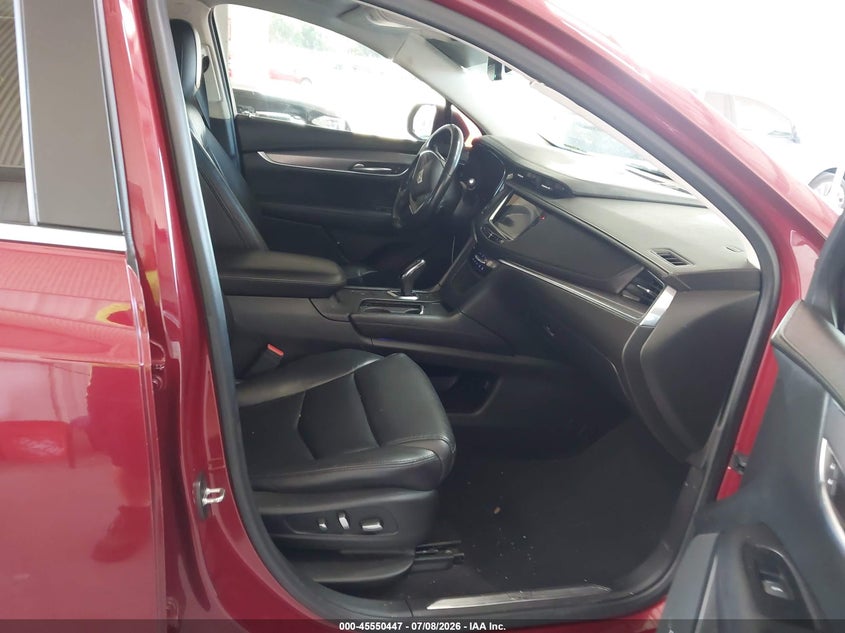 2018 CADILLAC XT5 auction photo 5