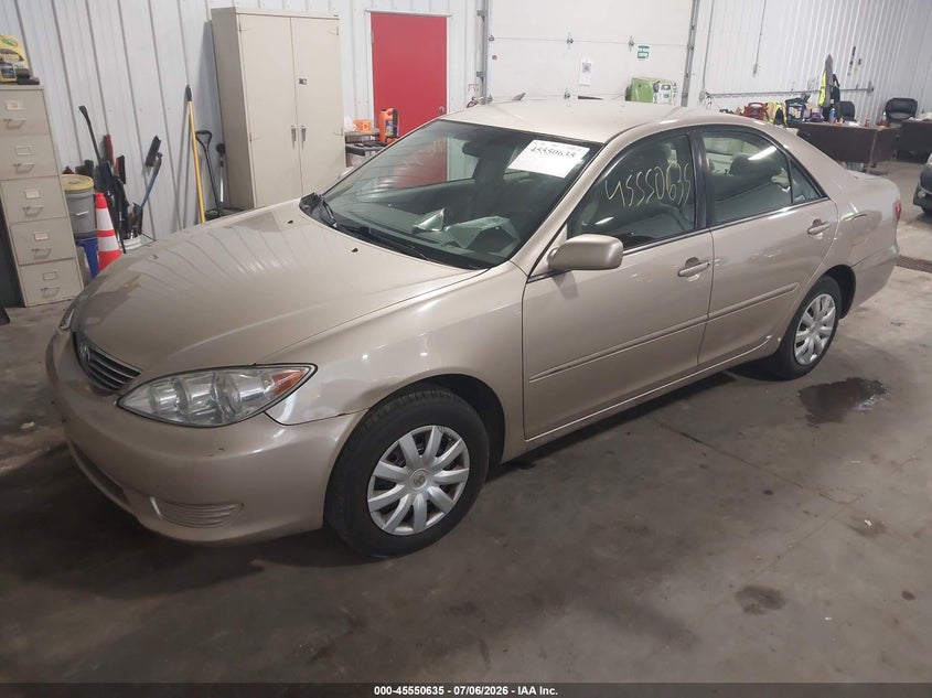 2005 TOYOTA CAMRY auction photo 2