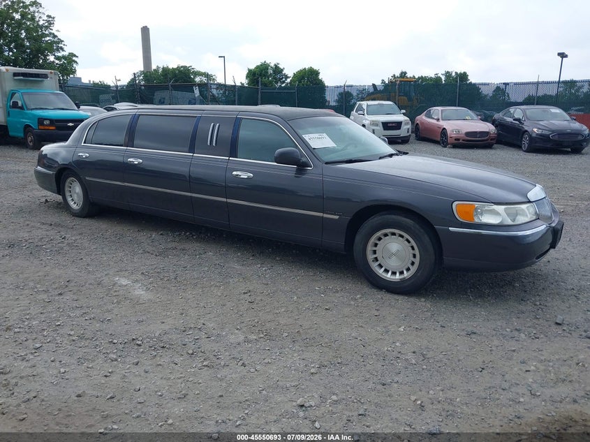 2000 LINCOLN TOWN CAR SIGNATURE