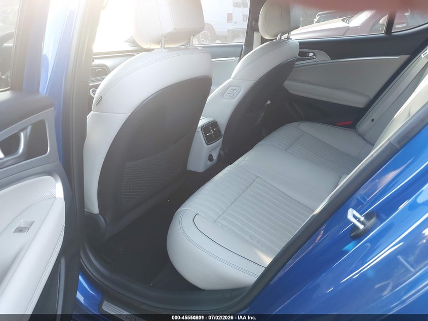 2022 Genesis G70 2.0T Rwd VIN: KMTG34TA7NU102673 Lot: 45550801