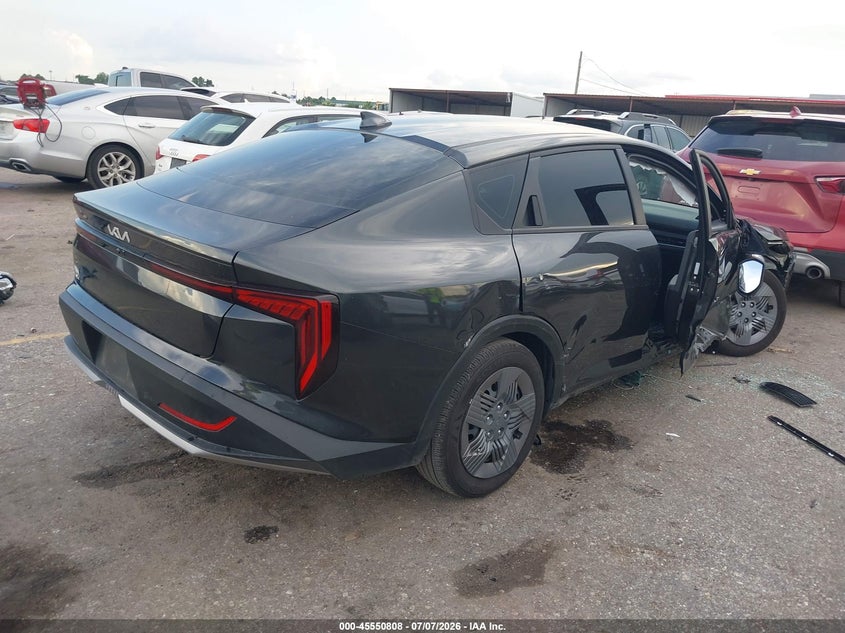 2025 KIA K4 — zdjęcie 4