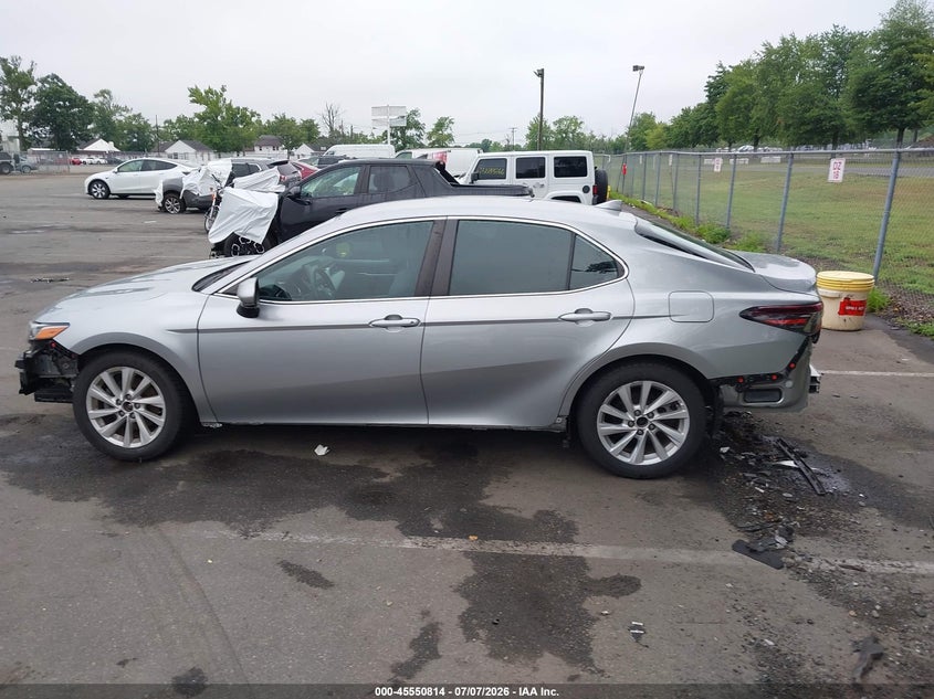 TOYOTA CAMRY - zdjęcie 14