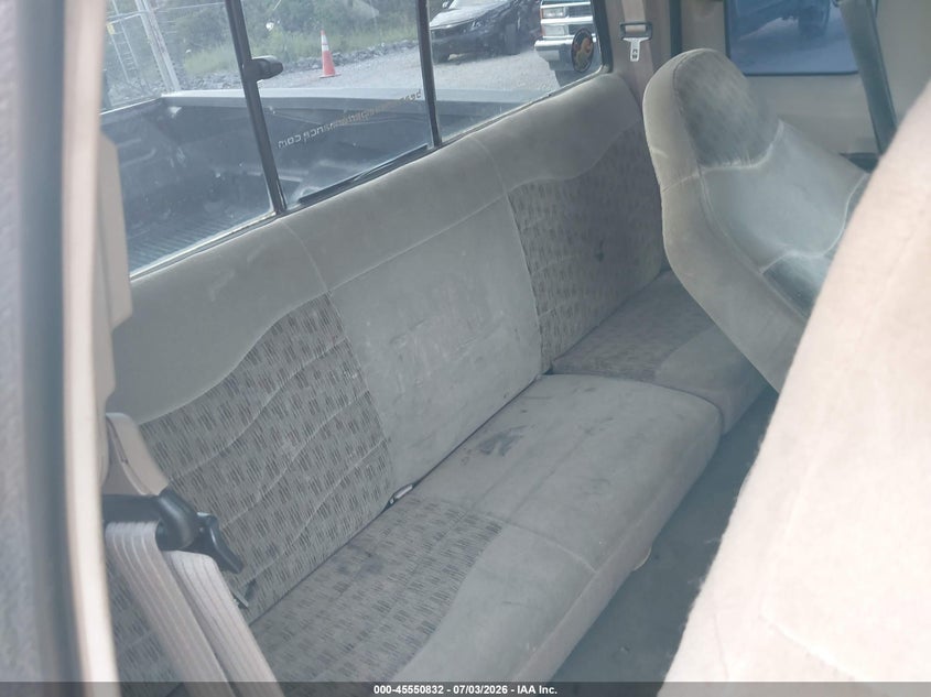 2000 FORD F-250 auction photo 8