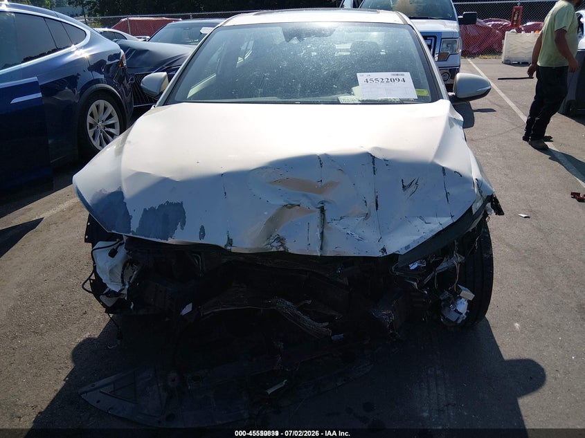 2017 HYUNDAI ELANTRA auction photo 6