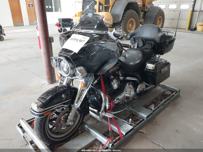 2006 HARLEY-DAVIDSON FLHTCI auction photo 2