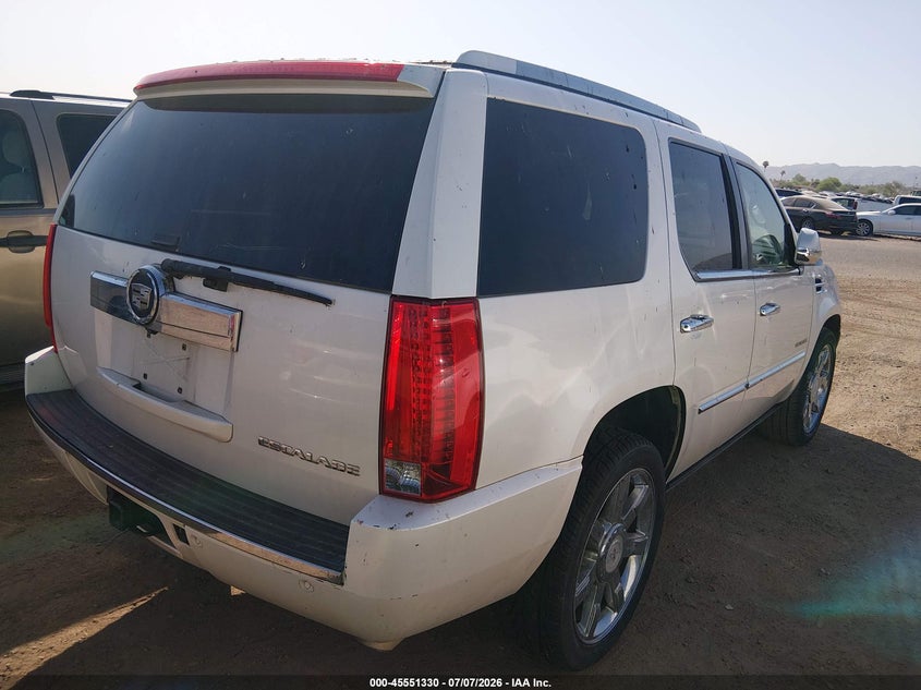 2011 CADILLAC ESCALADE auction photo 4