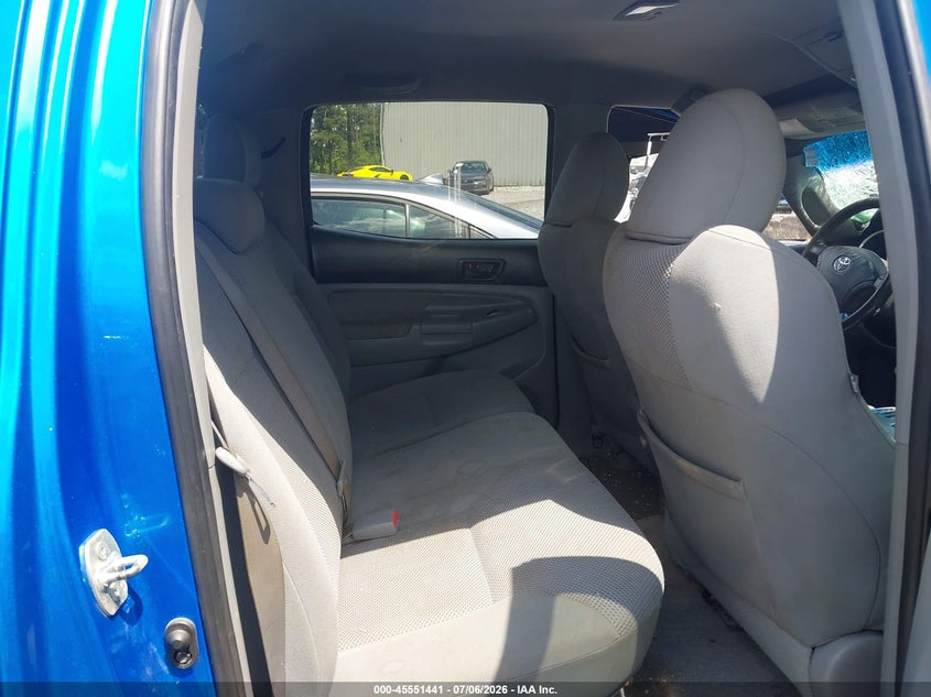 2010 TOYOTA TACOMA auction photo 8