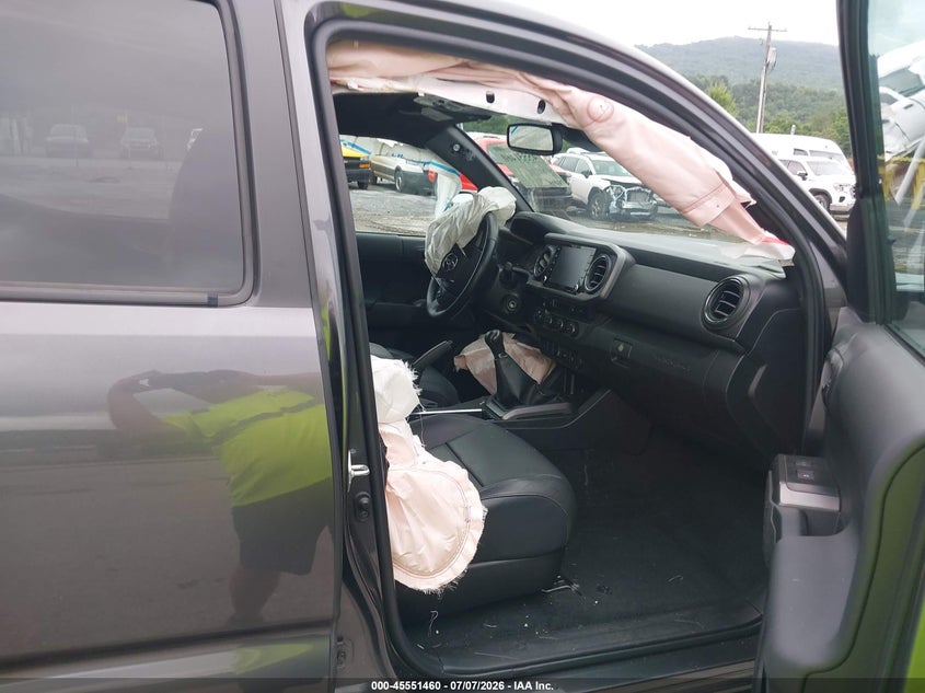 2022 TOYOTA TACOMA auction photo 5