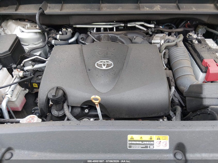 TOYOTA HIGHLANDER - zdjęcie 10