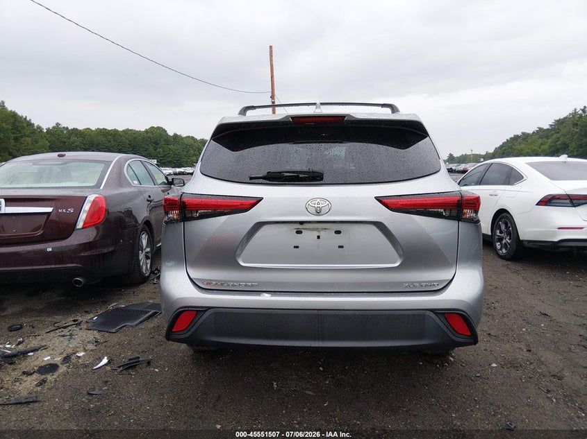 TOYOTA HIGHLANDER - zdjęcie 16