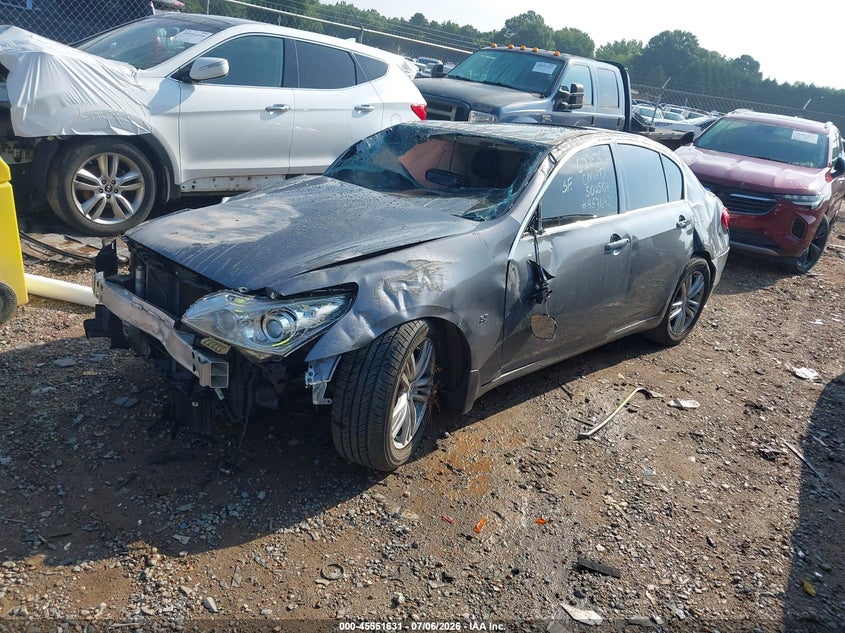 2015 INFINITI Q40 — zdjęcie 2