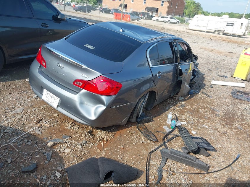 2015 INFINITI Q40 — zdjęcie 4
