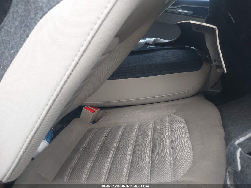 2017 FORD FUSION auction photo 8