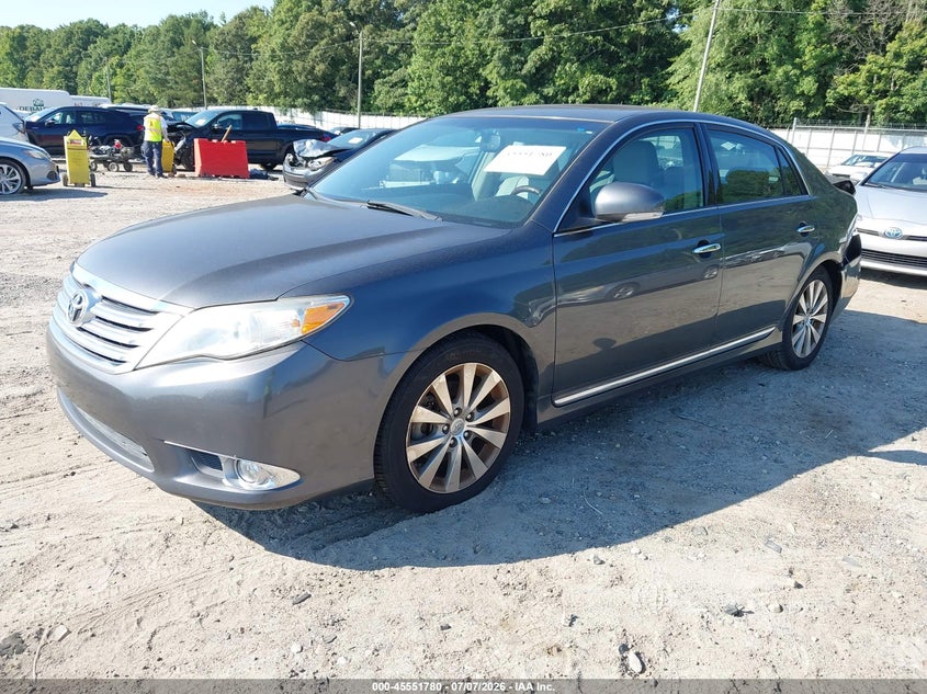 2012 TOYOTA AVALON auction photo 2