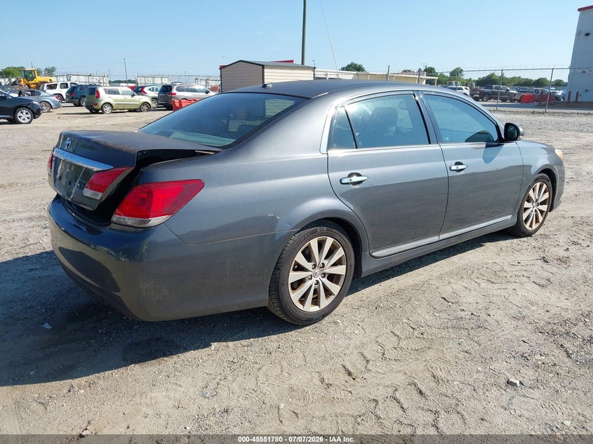2012 TOYOTA AVALON auction photo 4