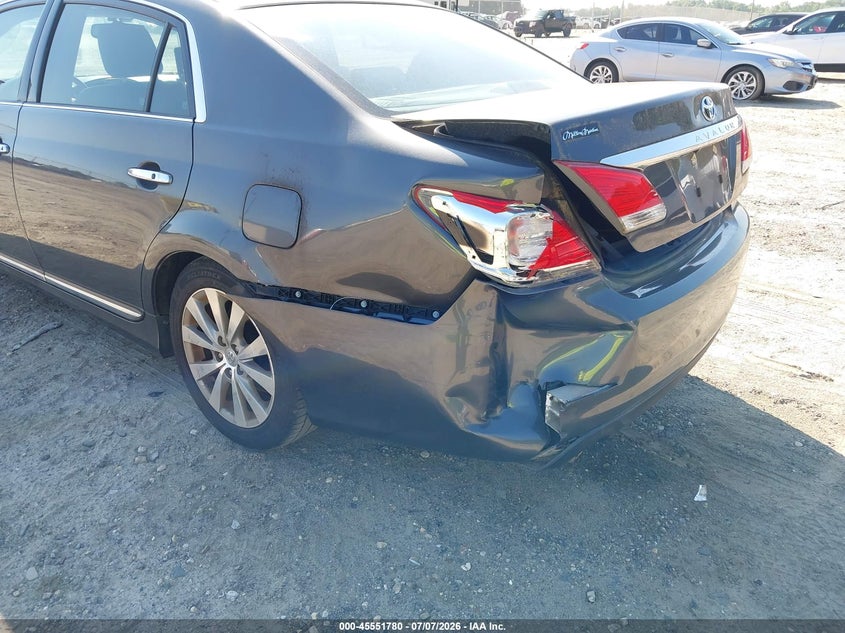 2012 TOYOTA AVALON auction photo 6