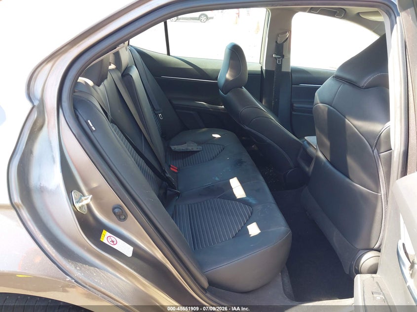 2018 TOYOTA CAMRY auction photo 8