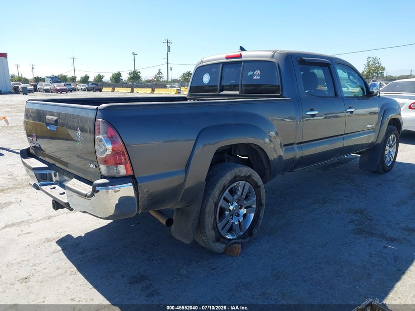 2015 TOYOTA TACOMA auction photo 4