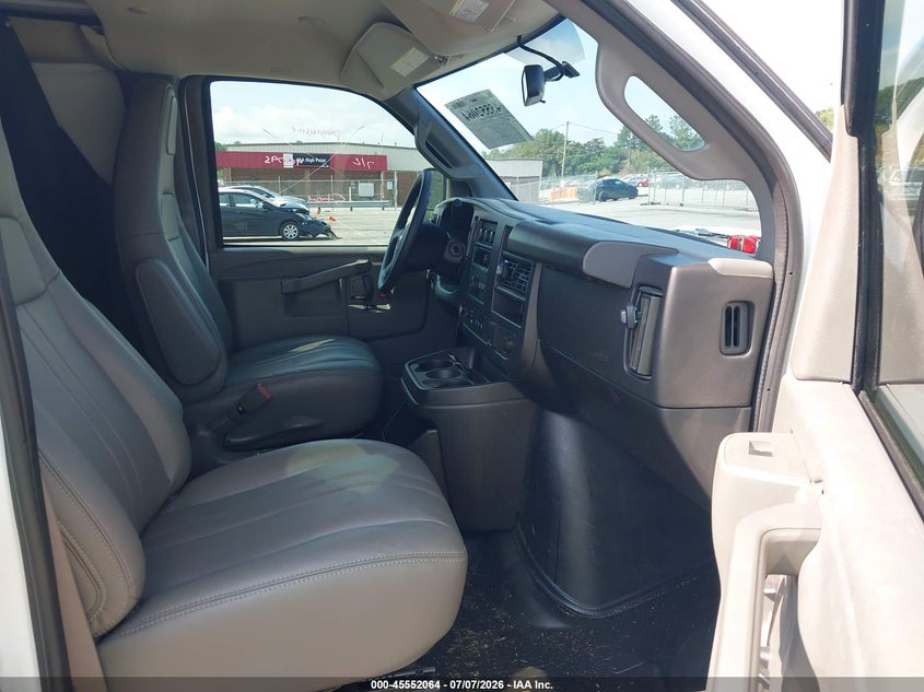 2025 CHEVROLET EXPRESS CARGO auction photo 5