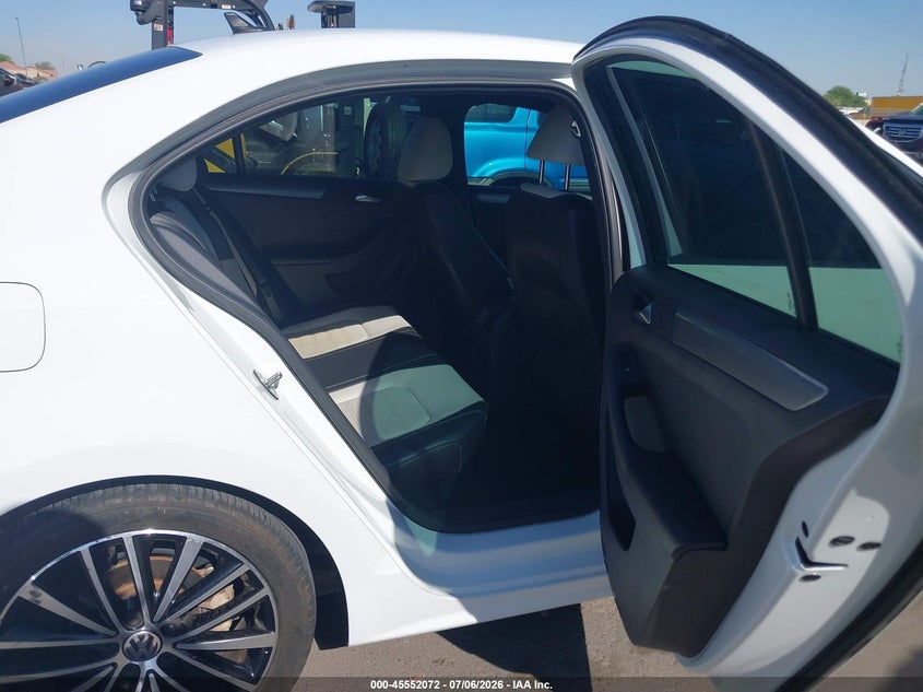 AtlanticExpress - Volkswagen Jetta