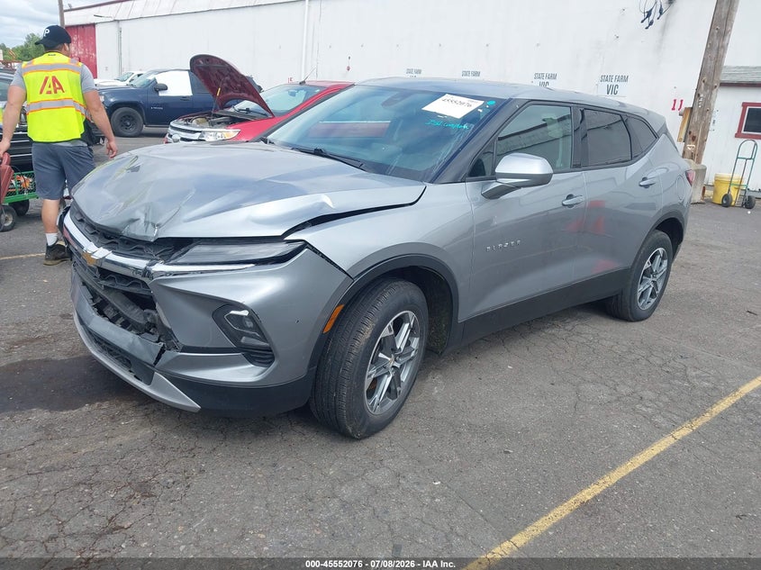 2024 CHEVROLET BLAZER auction photo 2