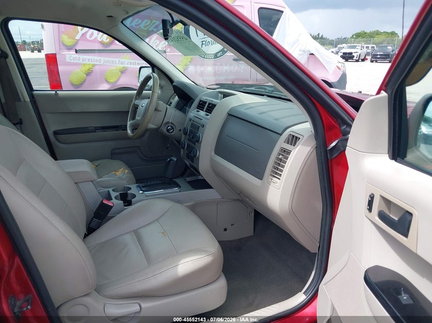 2008 FORD ESCAPE auction photo 5