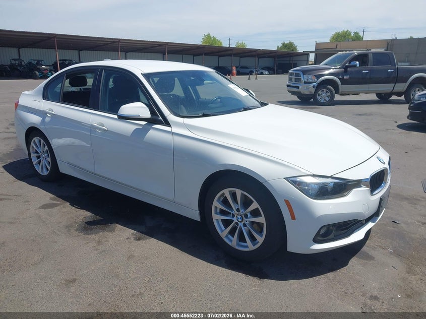 Vin: wba8e1g54gnt37213, lot: 46050534, bmw 320i 2016 img_1
