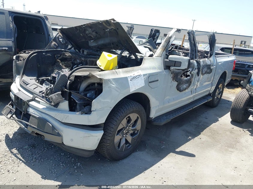 1FTVW1EV0PWG07263 2023 Ford F-150 Lightning Lariat photo 1