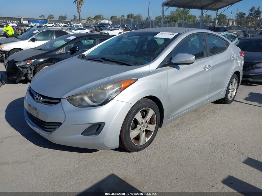 2011 HYUNDAI ELANTRA auction photo 2