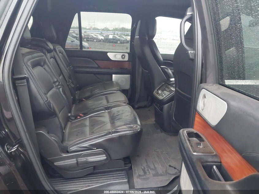 2019 LINCOLN NAVIGATOR L auction photo 8
