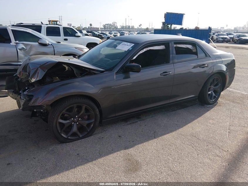 2021 Chrysler 300, Front End, IAAI, VIN 2C3CCAAGXMH509007 — photo 2
