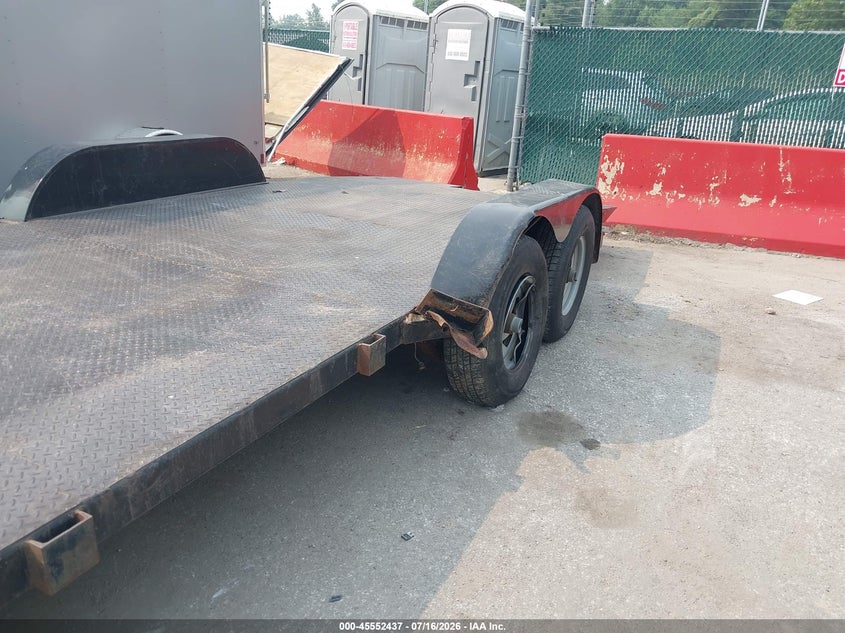 2017 BWISE CAR HAULER TRAILER auction photo 6