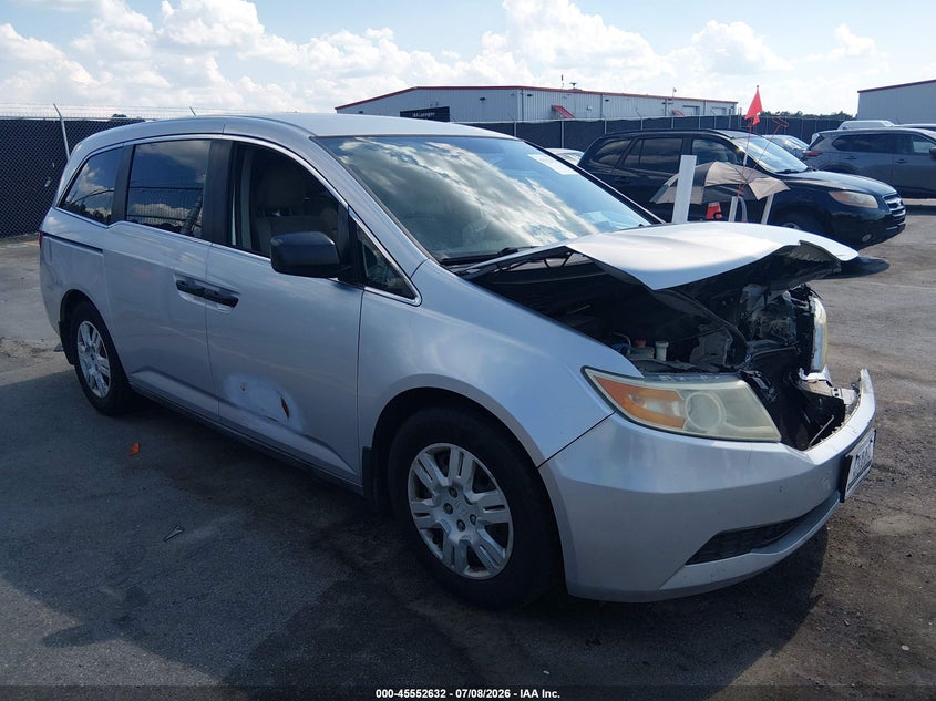 2011 HONDA ODYSSEY LX