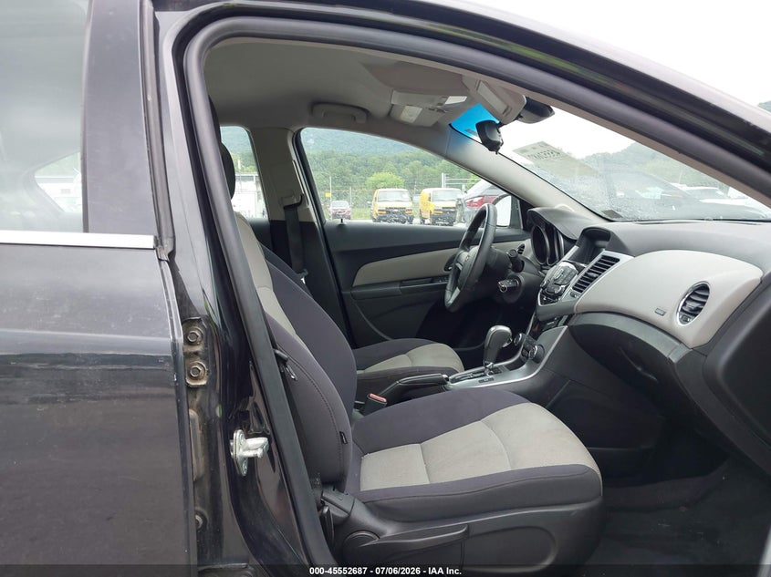 2012 CHEVROLET CRUZE auction photo 5