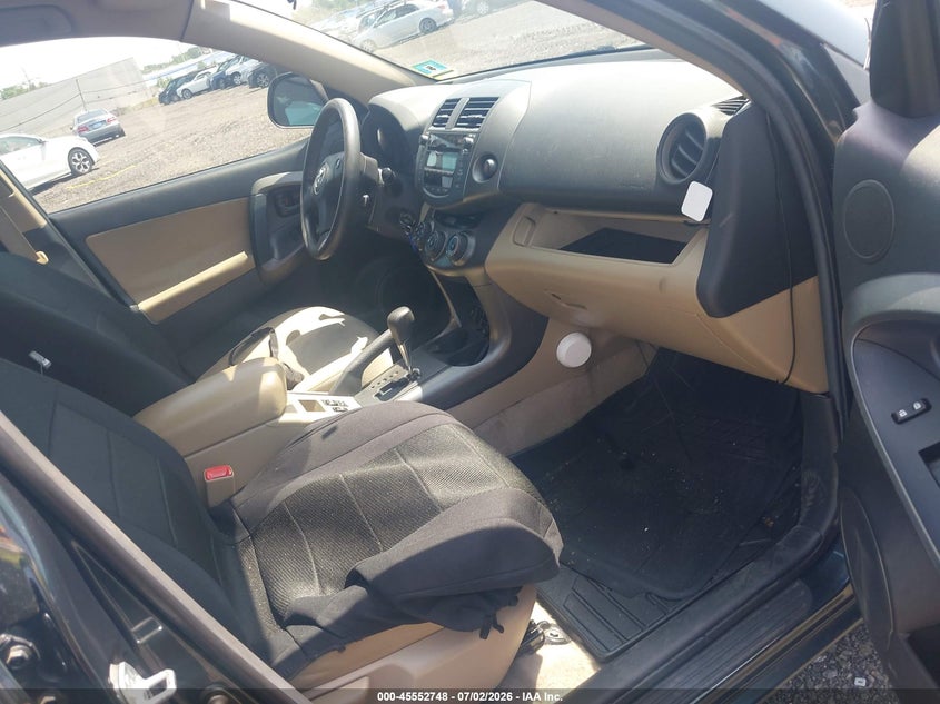 2010 TOYOTA RAV4 auction photo 5