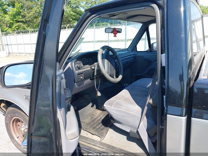 1995 FORD F150 auction photo 5