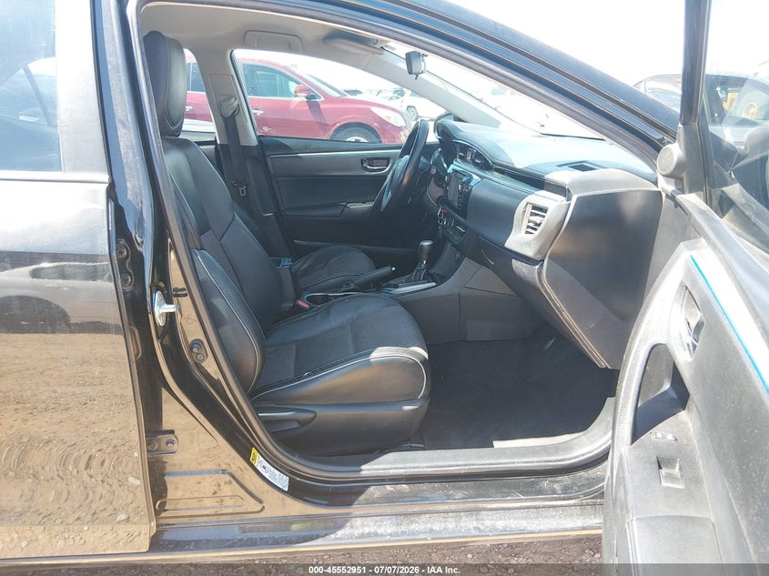 2016 TOYOTA COROLLA auction photo 5