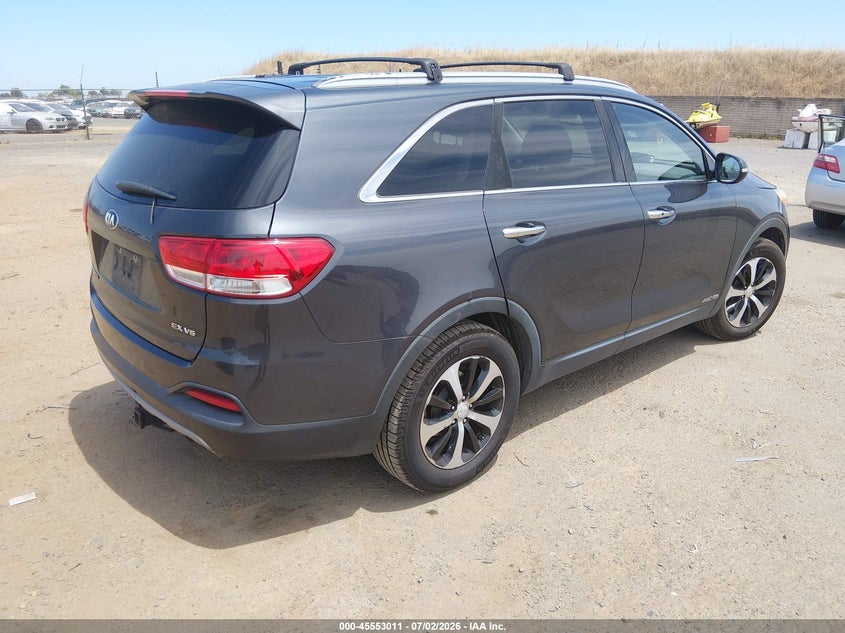 2016 KIA SORENTO auction photo 4