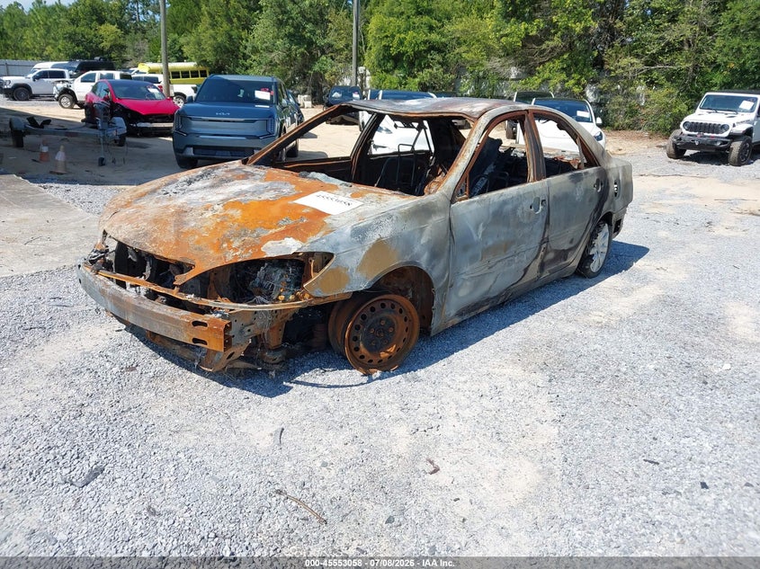 2006 Toyota Camry, Total Burn, IAAI, VIN 4T1BE30K66U724608 — photo 2
