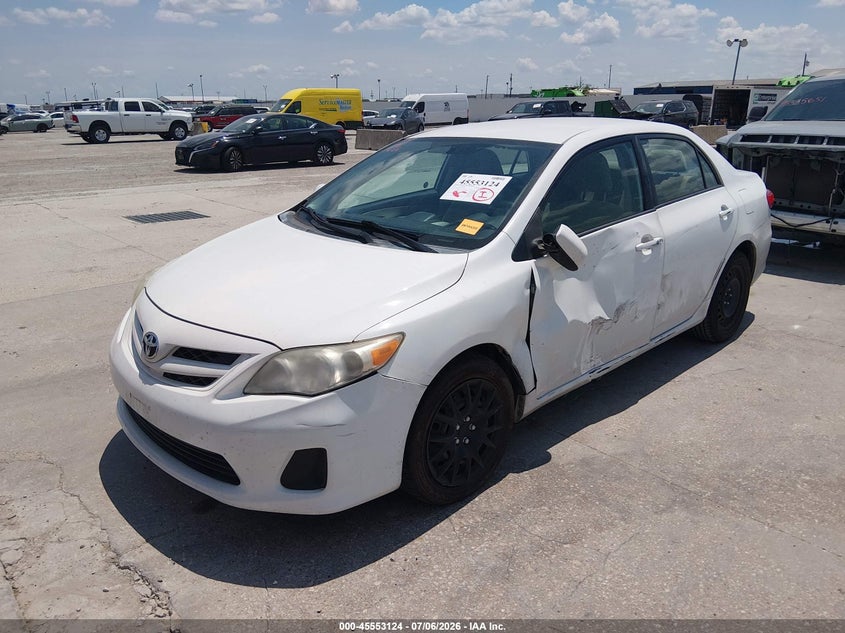 2012 Toyota Corolla, Left Side, IAAI, VIN 2T1BU4EE3CC787352 — photo 2