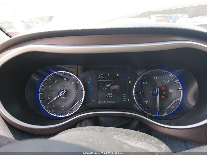 2017 CHRYSLER PACIFICA auction photo 7