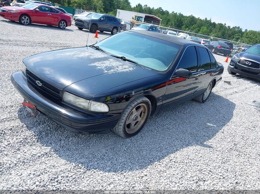 1996 CHEVROLET CAPRICE / IMPALA auction photo 2