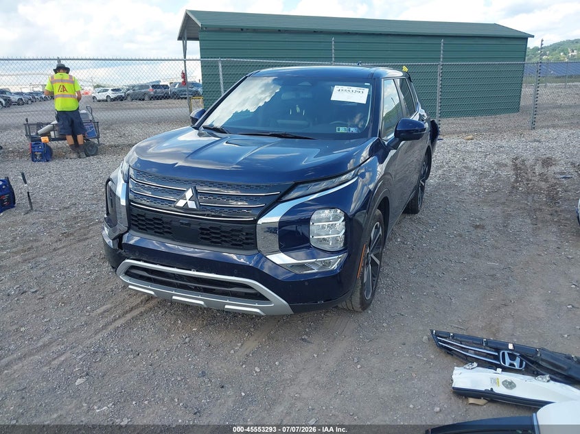 2024 MITSUBISHI OUTLANDER auction photo 2
