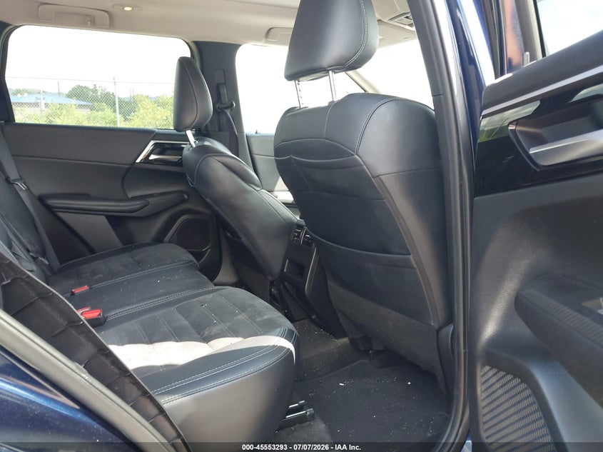 2024 MITSUBISHI OUTLANDER auction photo 8